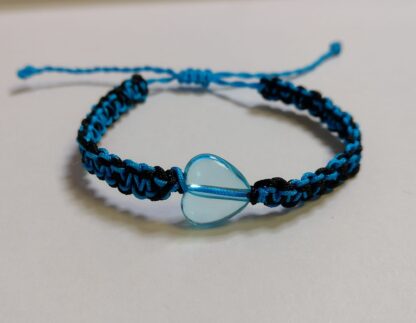 pulsera macrame azul corazon